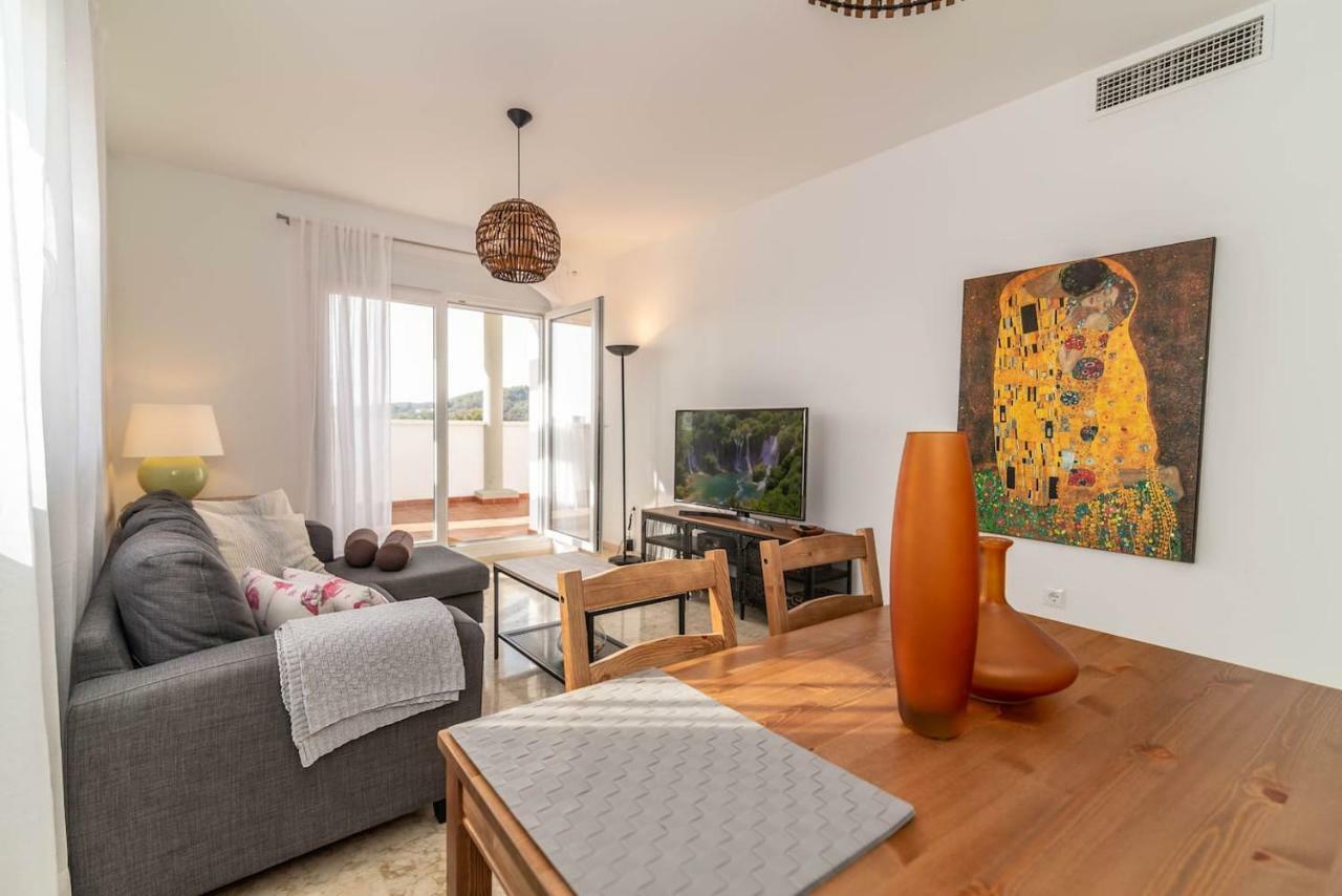 Apartamento Recently Decorated 2Bdr Penthouse In Fuengirola Exterior foto