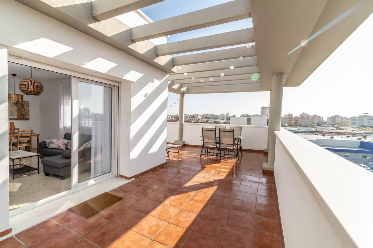 Apartamento Recently Decorated 2Bdr Penthouse In Fuengirola Exterior foto